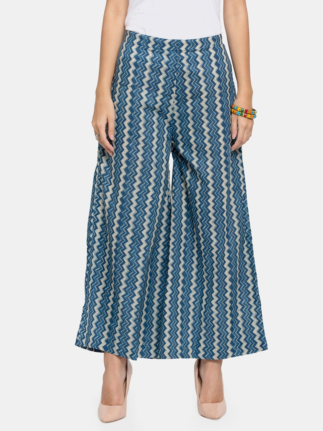 

Enchanted Drapes Women Blue & Beige Printed Knitted Regular Palazzos