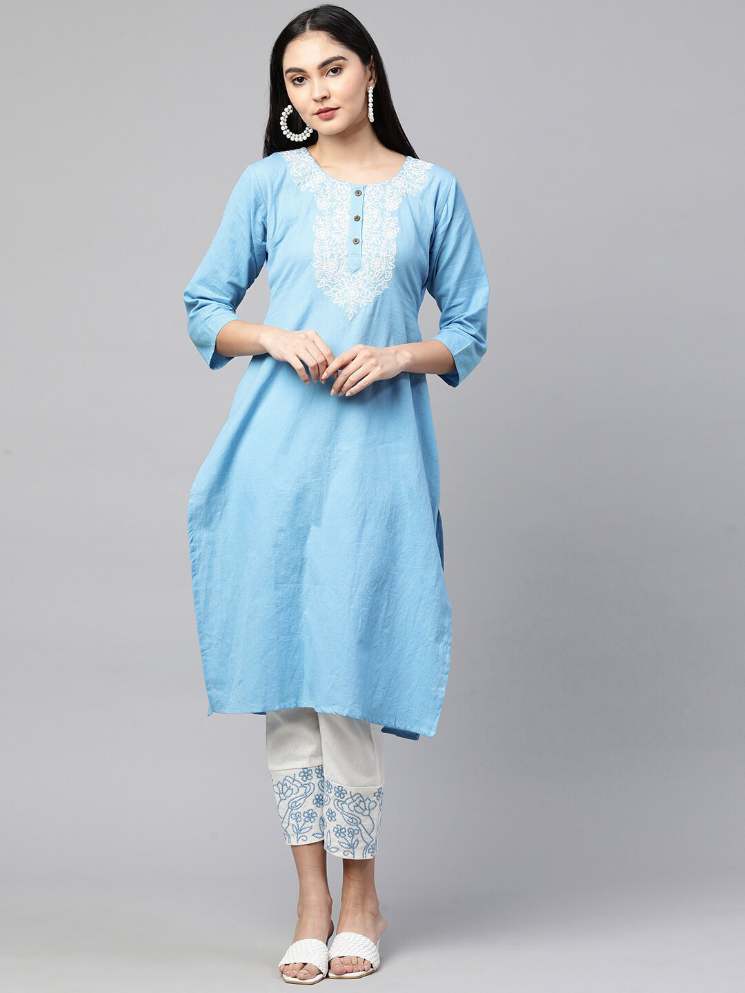 

FASHOR Women Blue & White Embroidered Pure Cotton Kurta with Trouser
