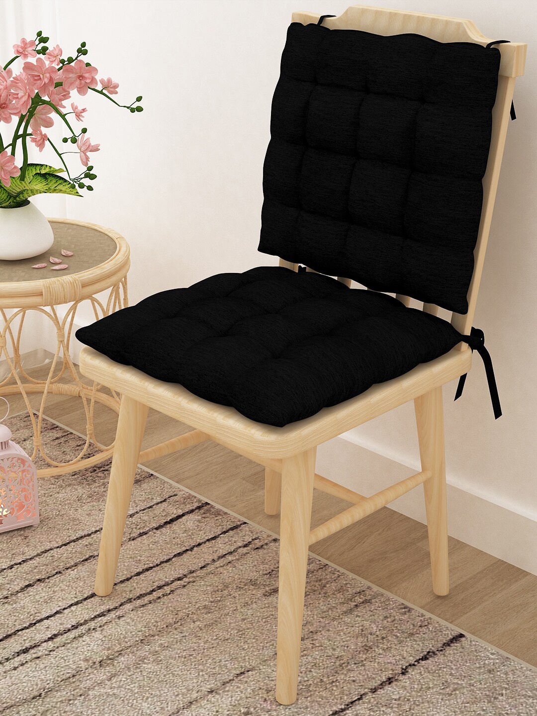 

Story@home Black Set of 2 Square Jute Chair Pad