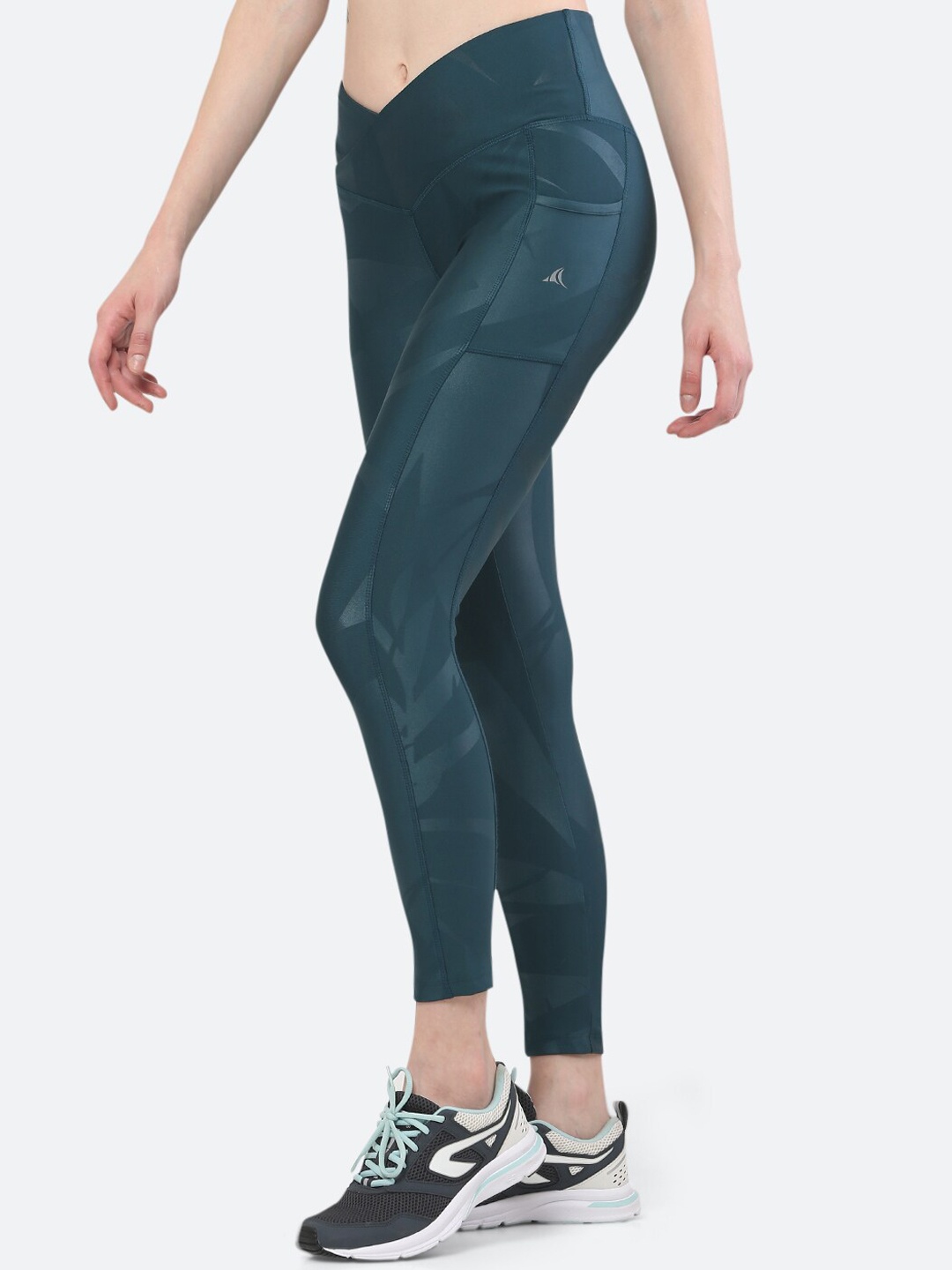 

FITLEASURE Women Teal Green Solid Luxe V Shape Tights