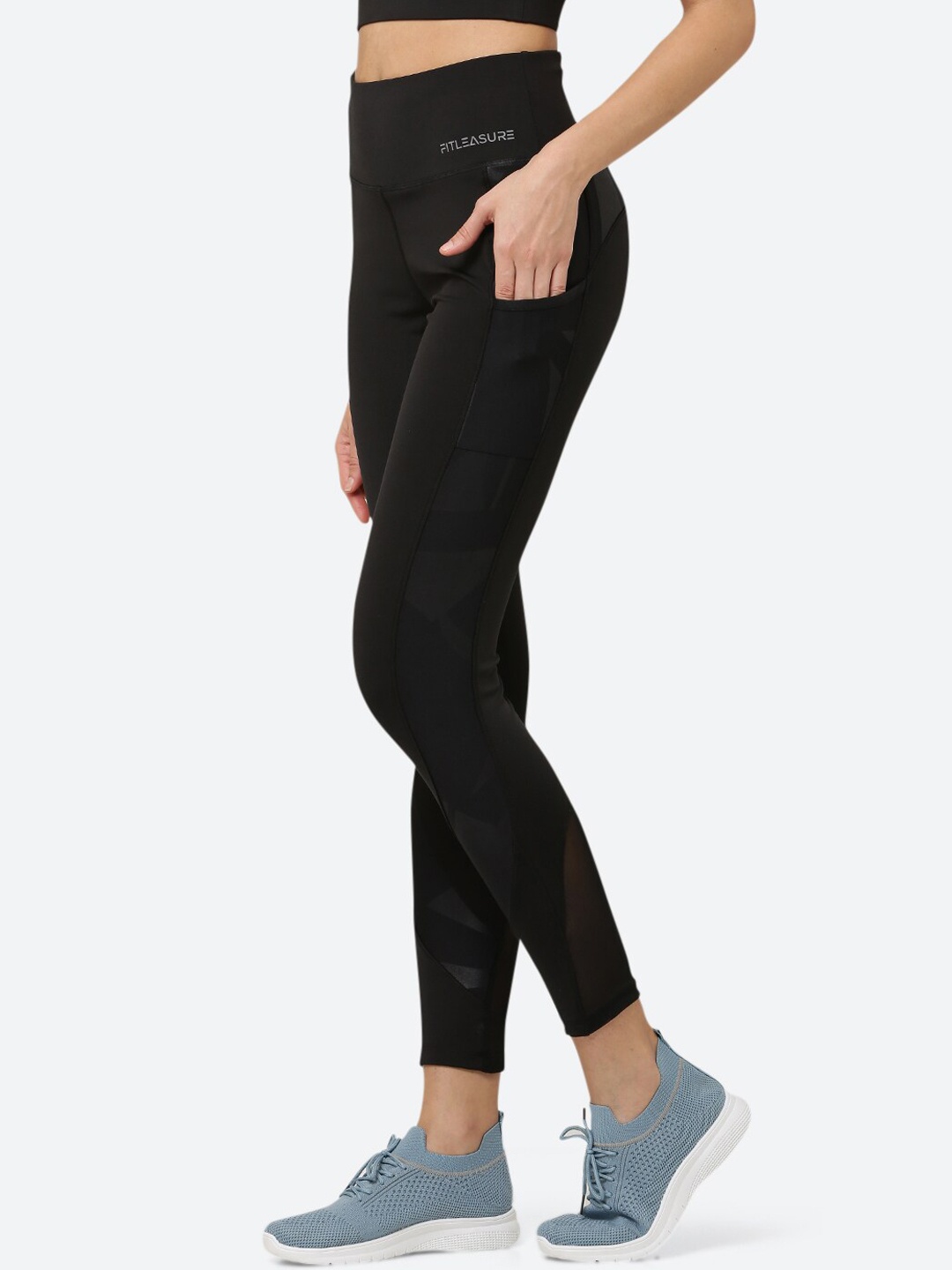 

FITLEASURE Women Black Solid Luxe Fit Training Tights