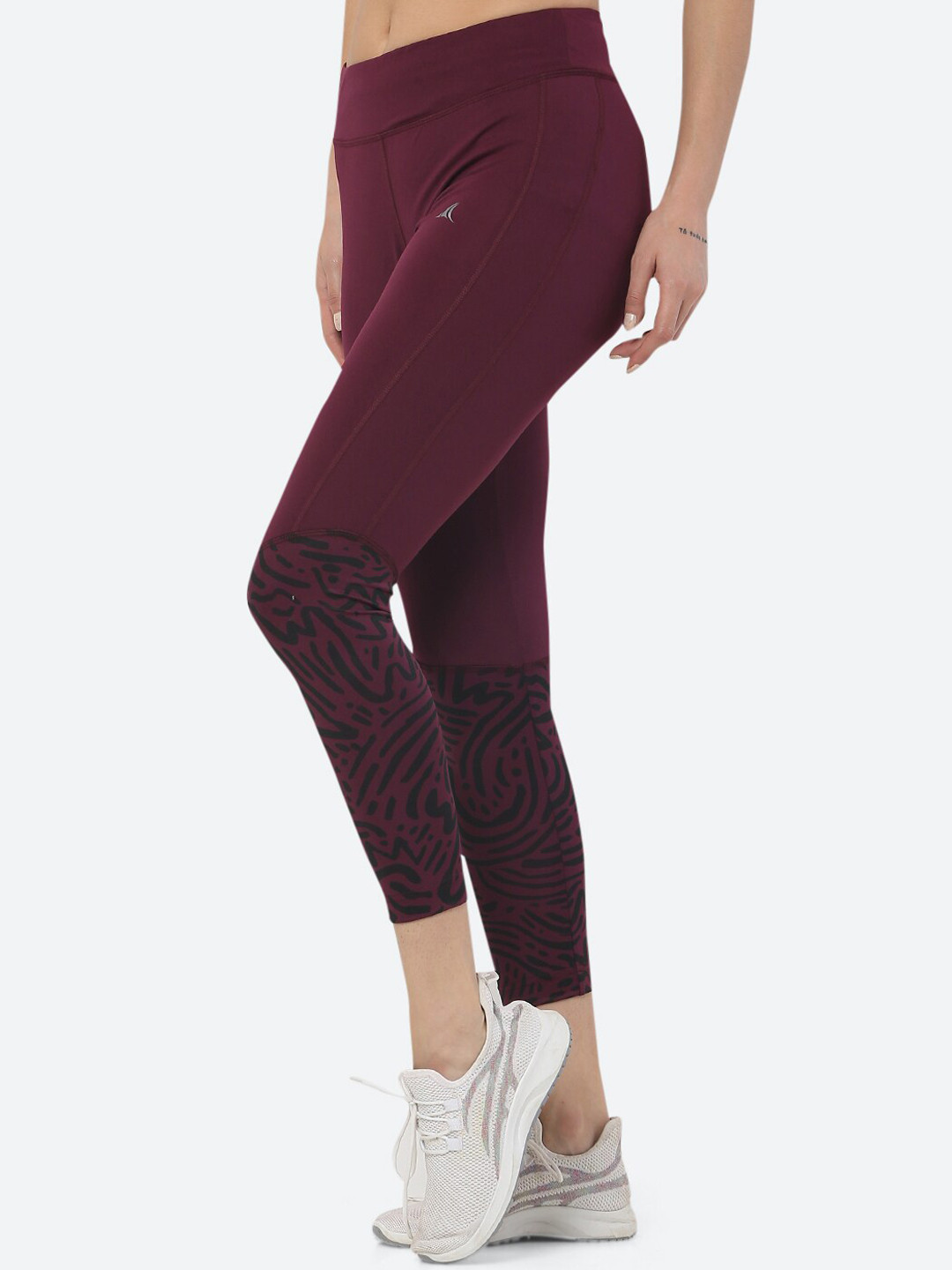 

FITLEASURE Woman Purple & Black Pro Training Tights