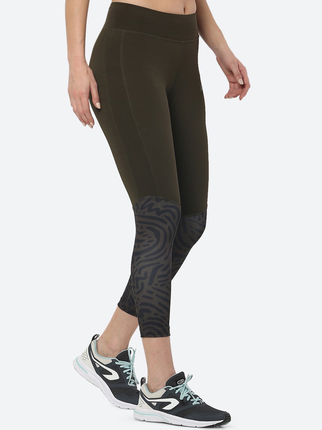 

FITLEASURE Women Olive Green Solid Pro Training Tights