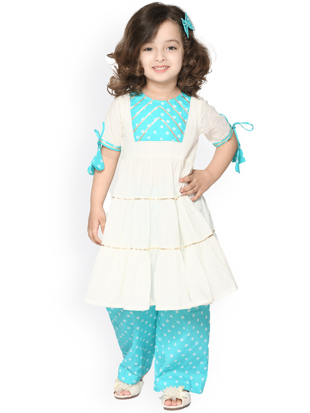 

SAKA DESIGNS Girls Off White Printed Tiered Pure Cotton Kurta with Palazzos