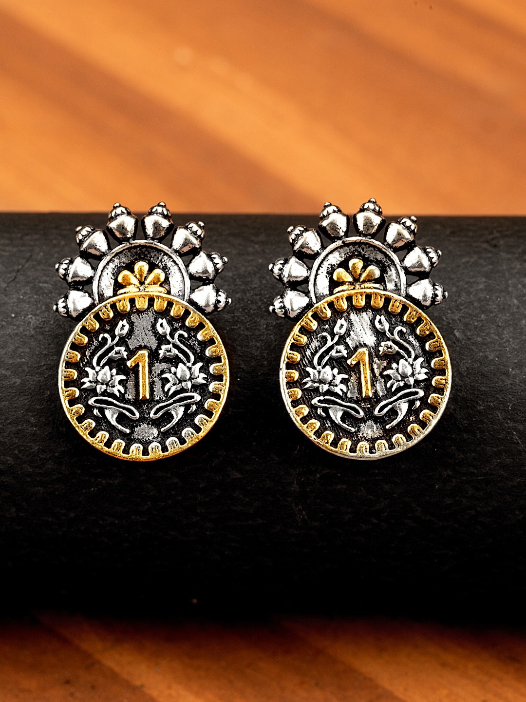 

Voylla Silver-Toned & Gold-Toned Contemporary Studs Earrings