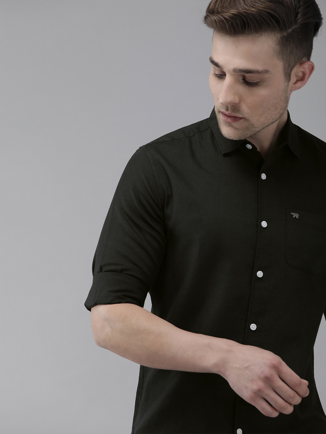 

THE BEAR HOUSE Men Black Slim Fit Solid Opaque Cotton-Linen Casual Shirt