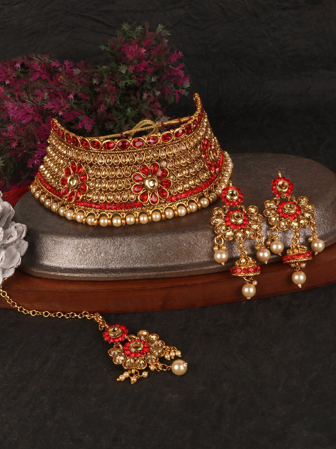 

PENNY JEWELS Gold-Plated Beige & Red Kundan-Studded & Beaded Jewellery Set
