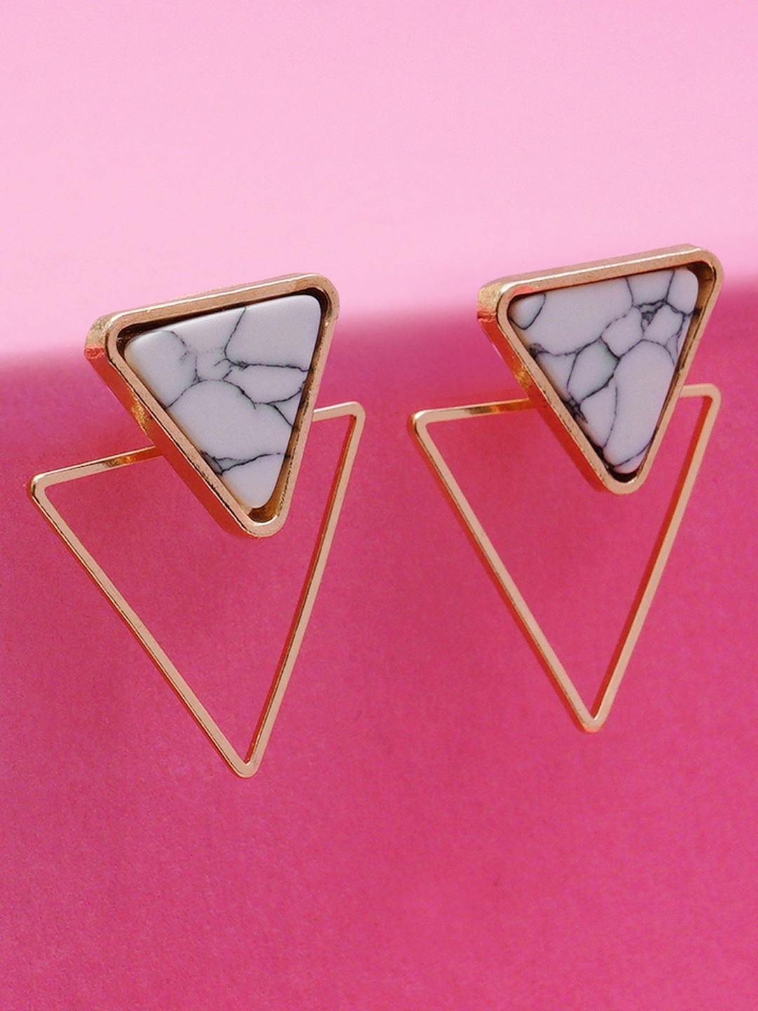 

KARATCART White Triangular Studs Earrings