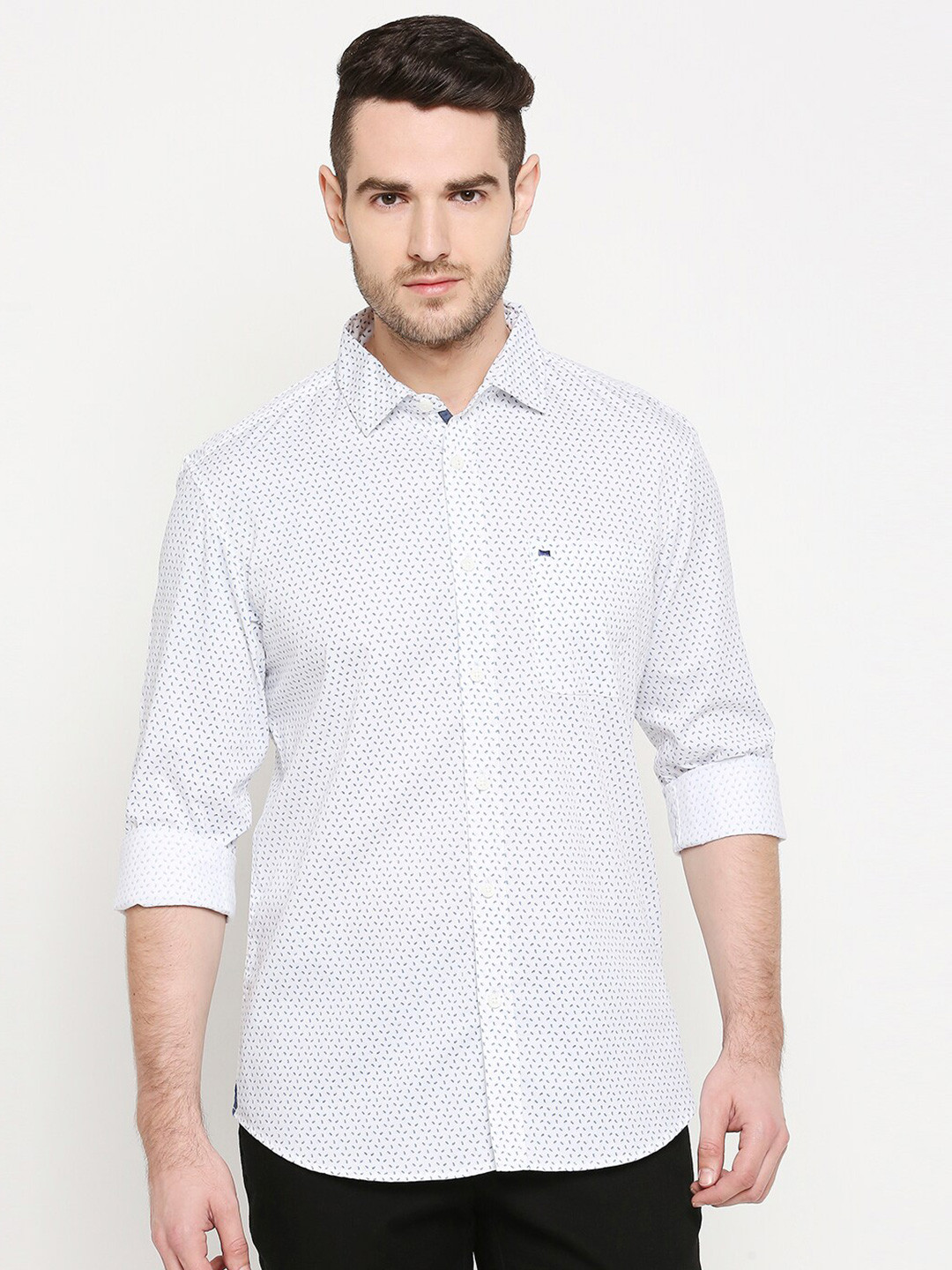 

Basics Men White Slim Fit Printed Cotton Casual Shirt