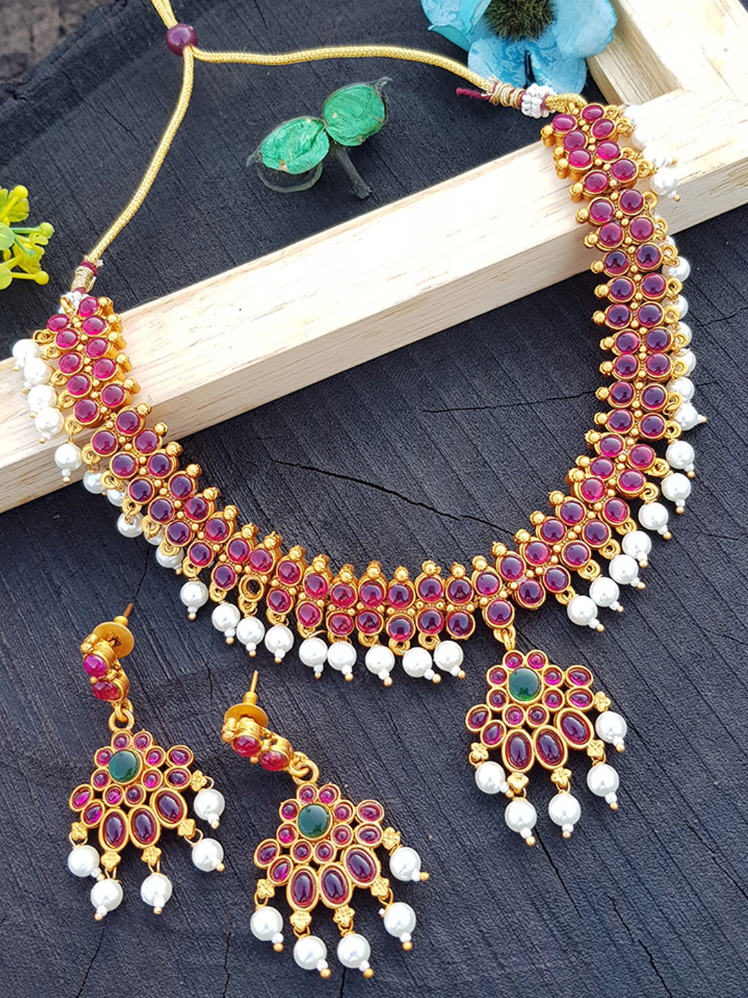 

GRIIHAM Women Gold-Plated AD-Studded & Pearls Beaded Jewelry Set