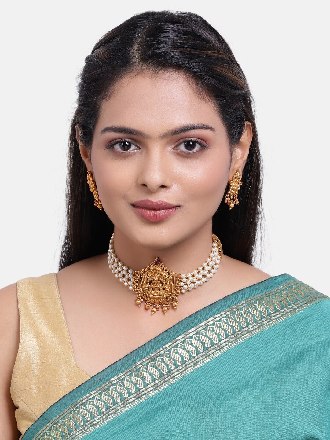 

GRIIHAM Gold-Toned & Off-White Premium Gold Finish Temple Choker Set