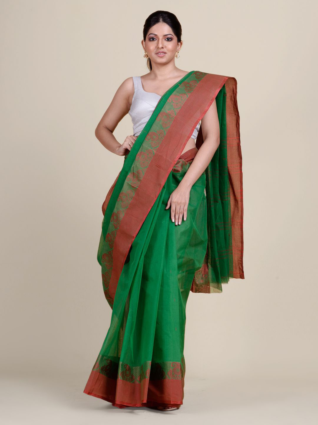 

Charukriti Green & Maroon Pure Cotton Taant Saree