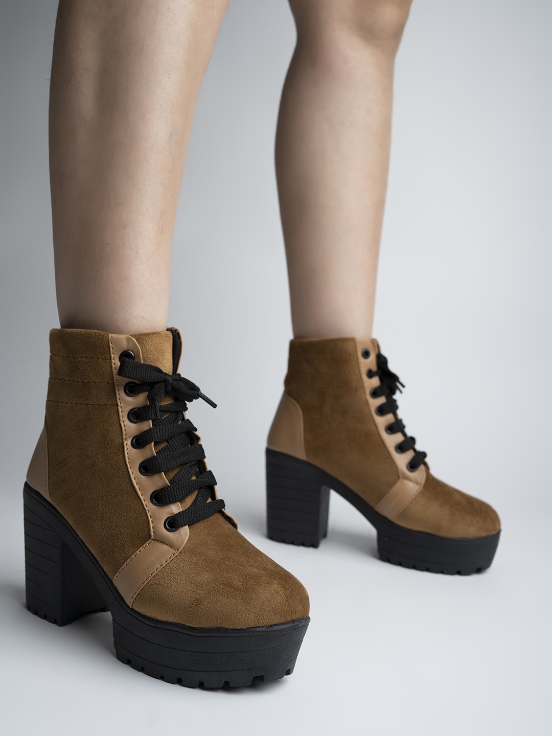 

Shoetopia Tan Suede Wedge Heeled Boots