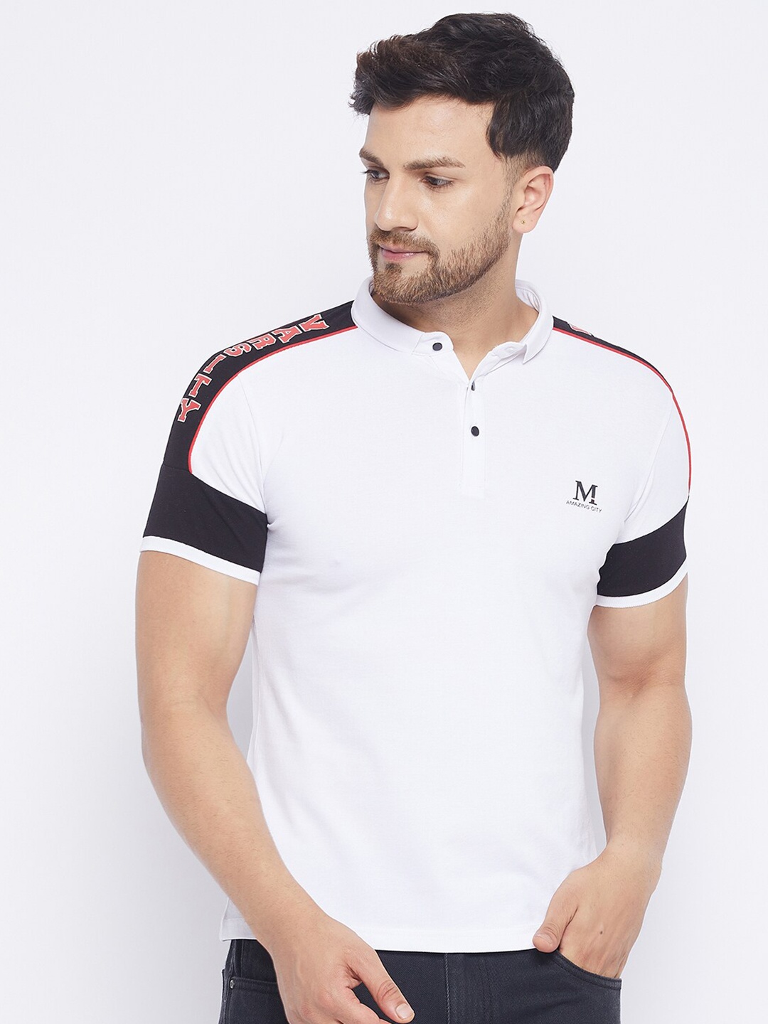 

QUBIC Men White T-shirt