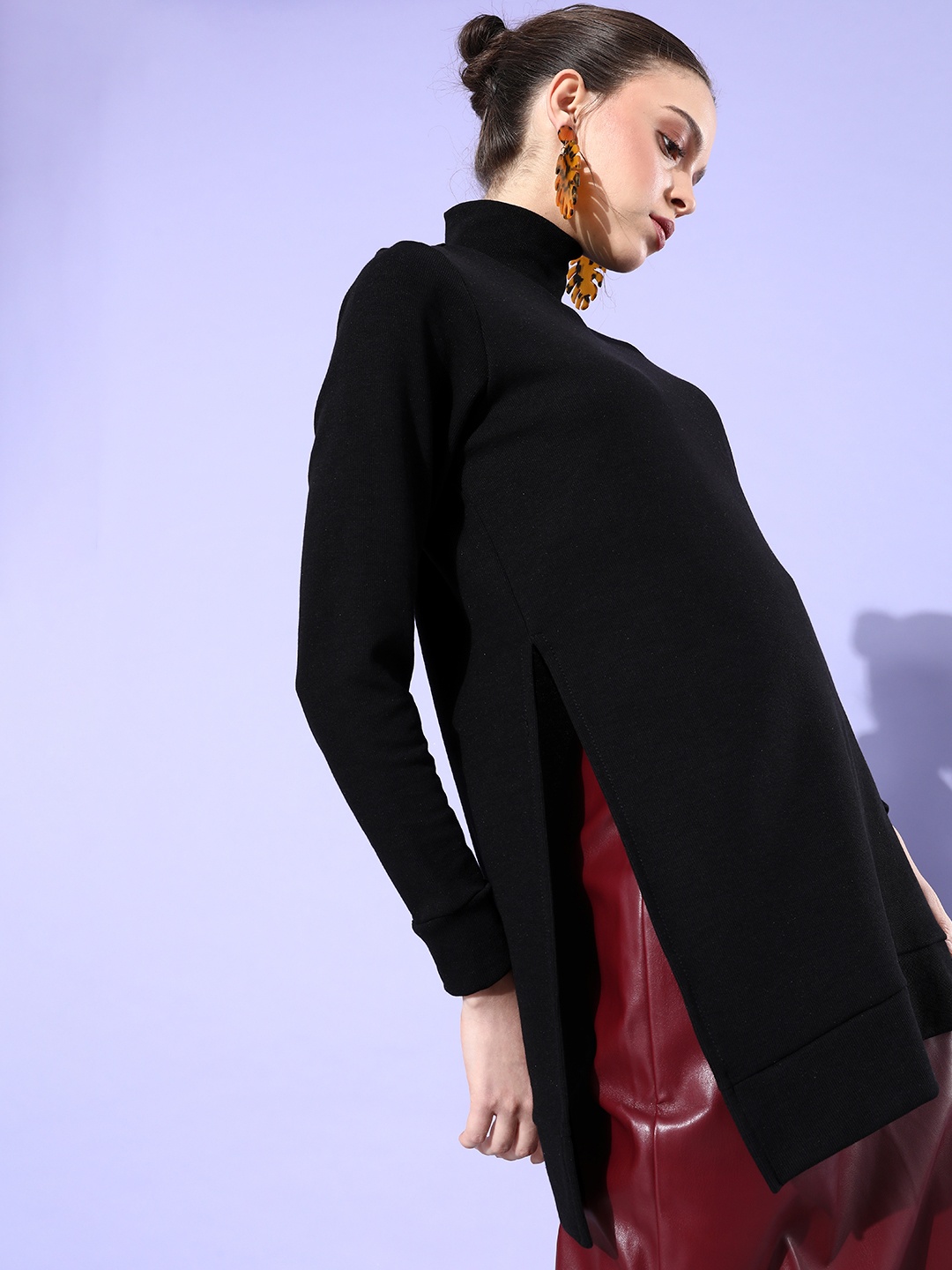 

Tokyo Talkies Black Longline Top