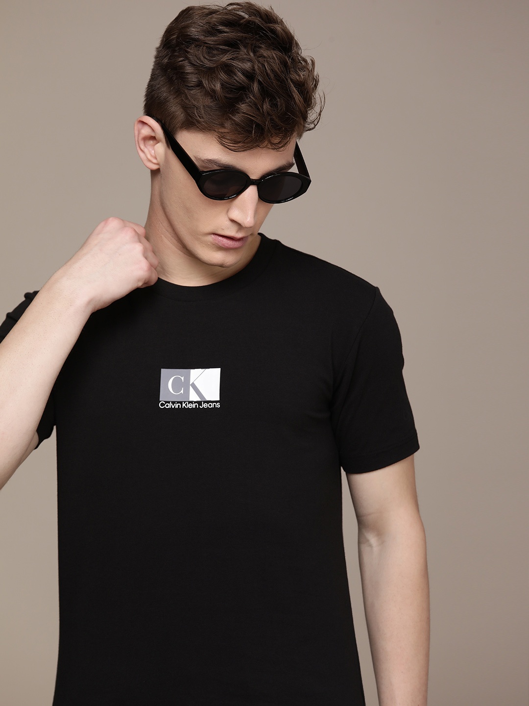 

Calvin Klein Jeans Men Black Brand Logo Printed Pure Cotton Slim Fit T-shirt