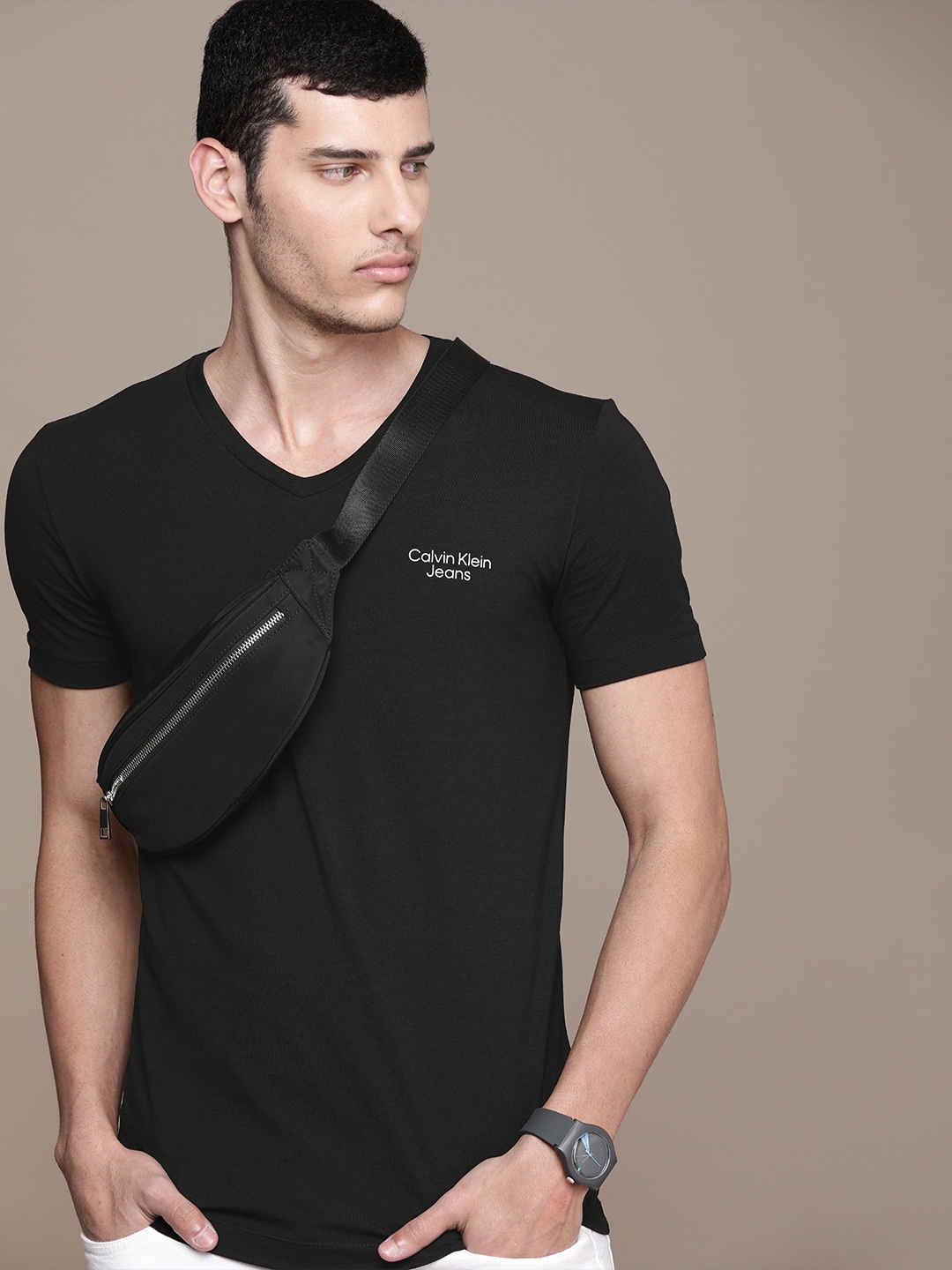 

Calvin Klein Jeans Men Black Organic Cotton T-shirt