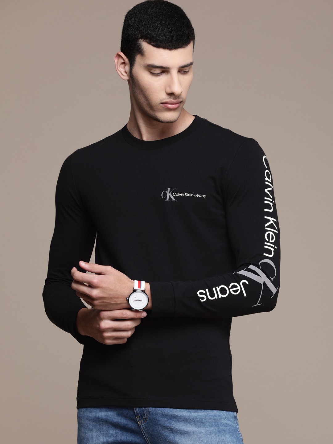 

Calvin Klein Jeans Men Black Brand Logo Slim Fit T-shirt