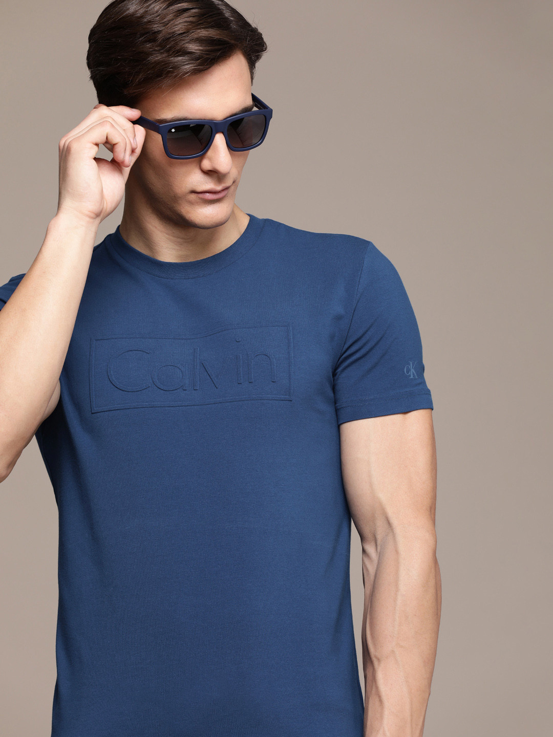 

Calvin Klein Jeans Men Blue Brand Logo Slim Fit T-shirt