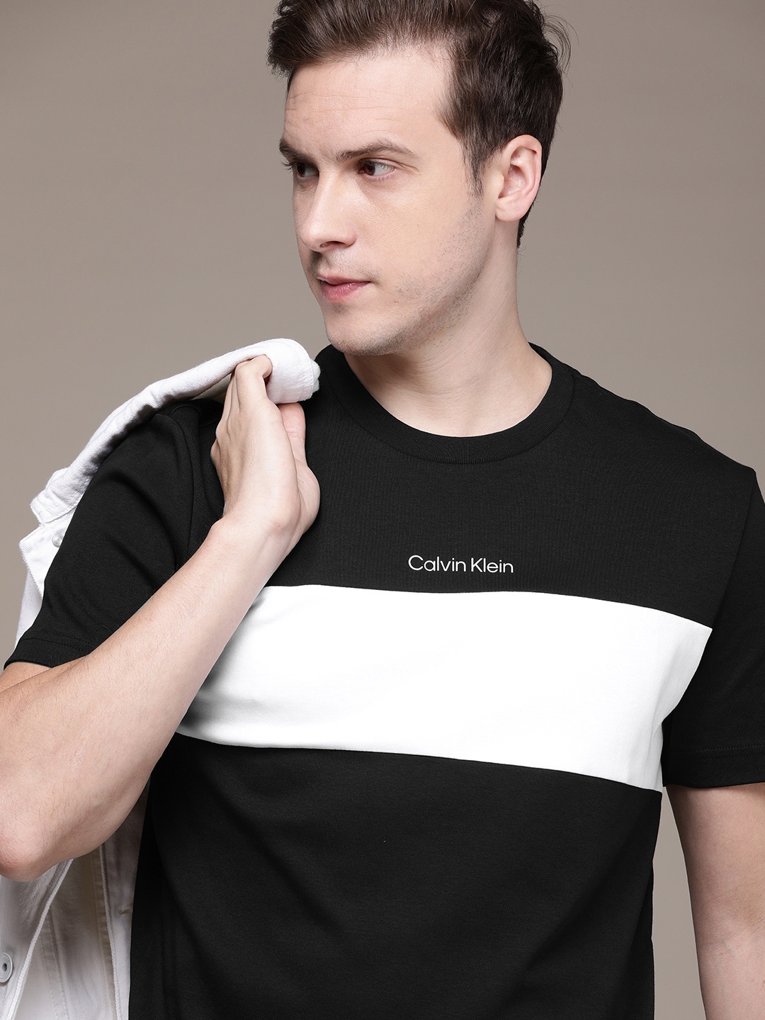 

Calvin Klein Jeans Men Black & White Colourblocked Slim Fit T-shirt