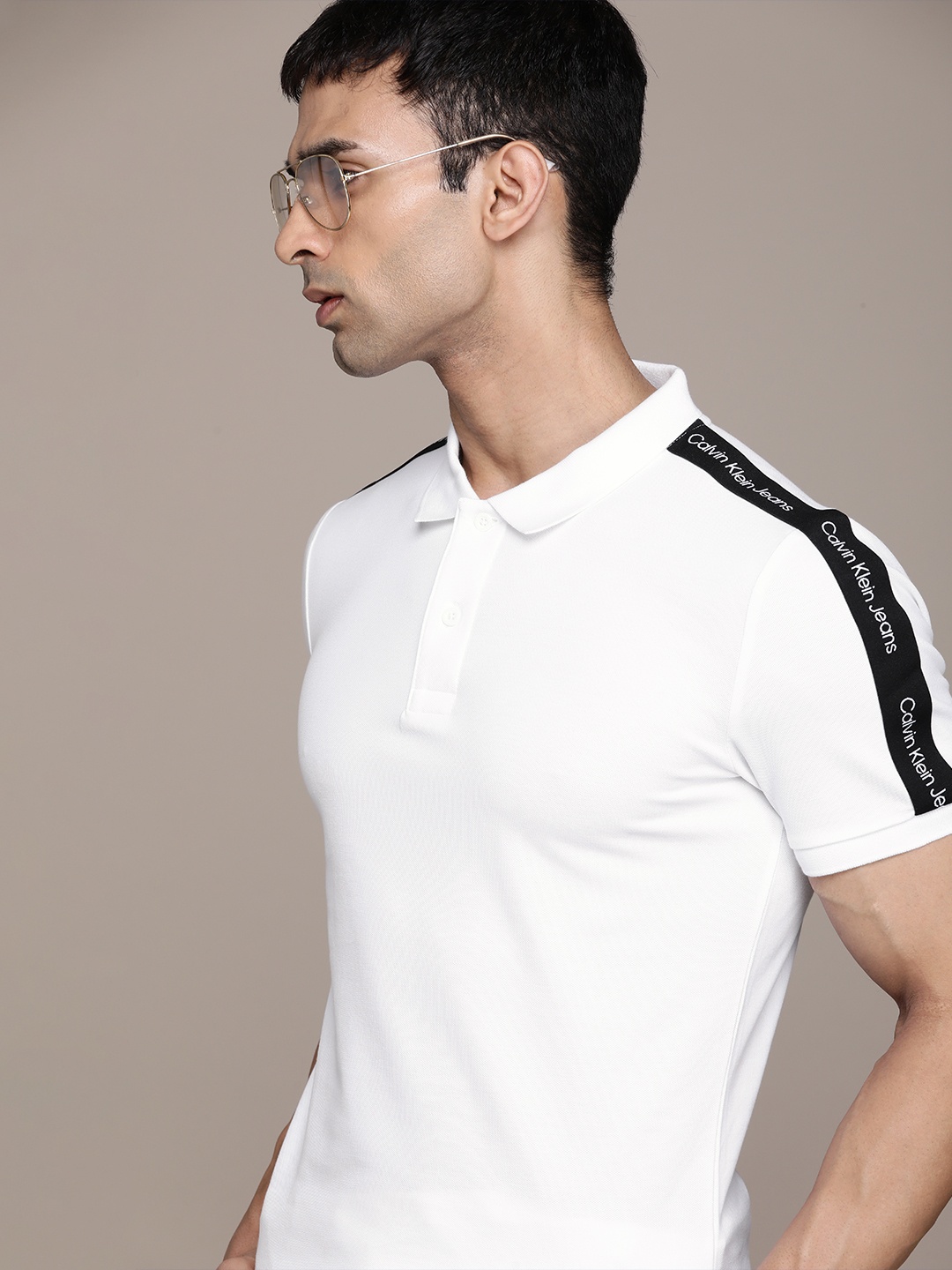 

Calvin Klein Jeans Men White Side Taped Polo Collar Slim Fit T-shirt