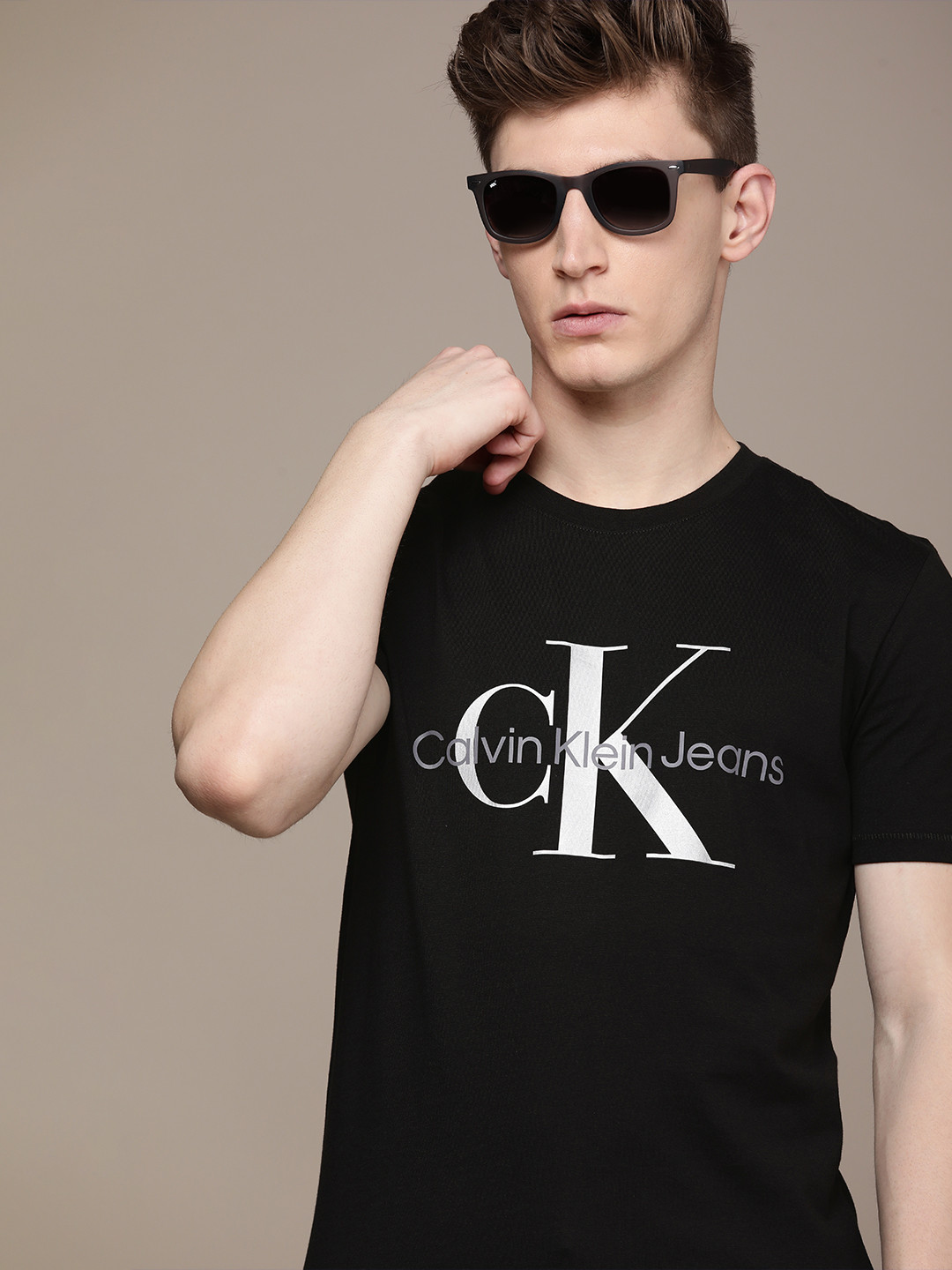 

Calvin Klein Jeans Men Black Brand Logo Printed Pure Cotton Slim Fit T-shirt