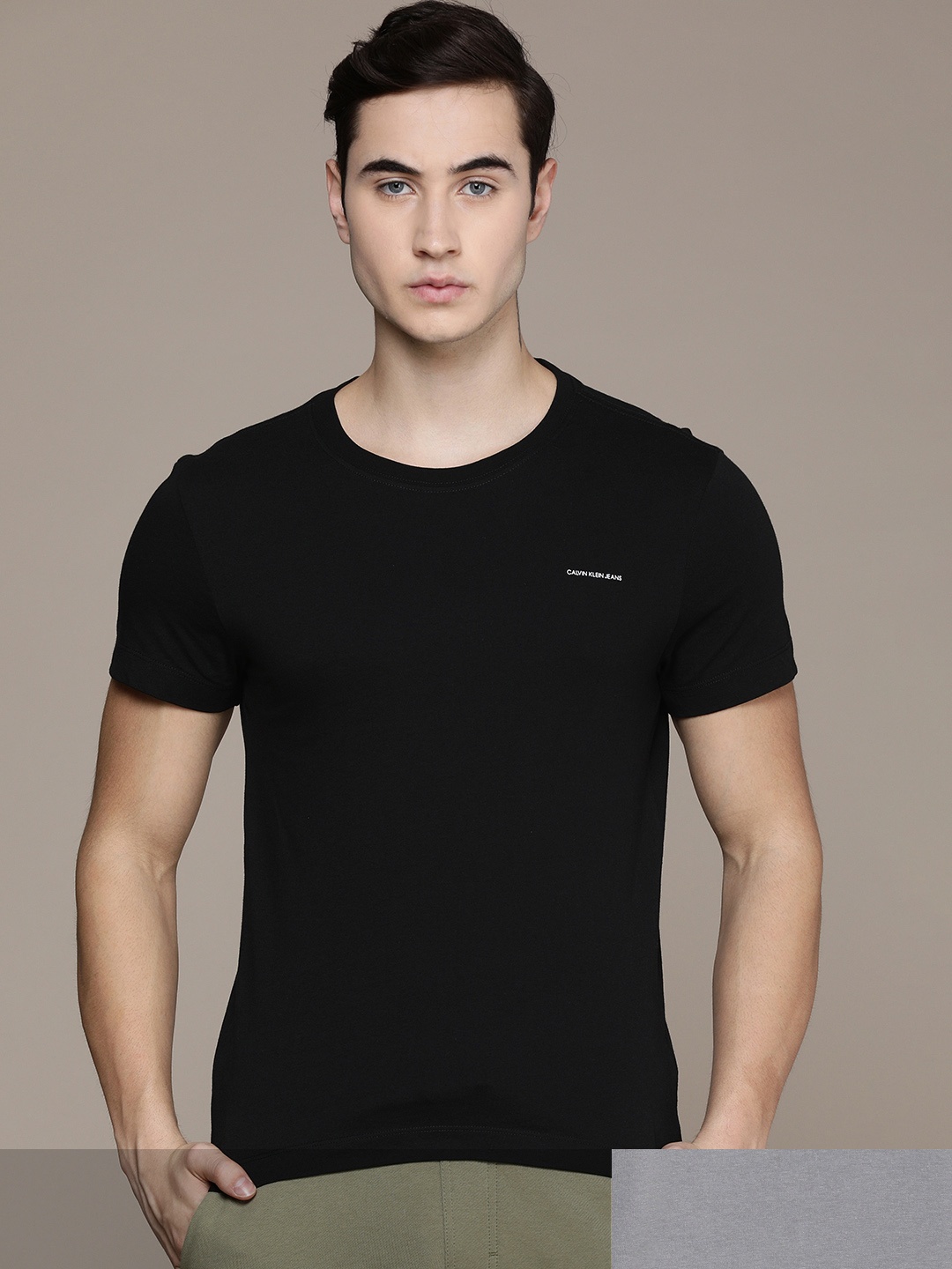 

Calvin Klein Jeans Men Pack of 2 Grey & Black Slim Fit Pure Cotton T-shirt