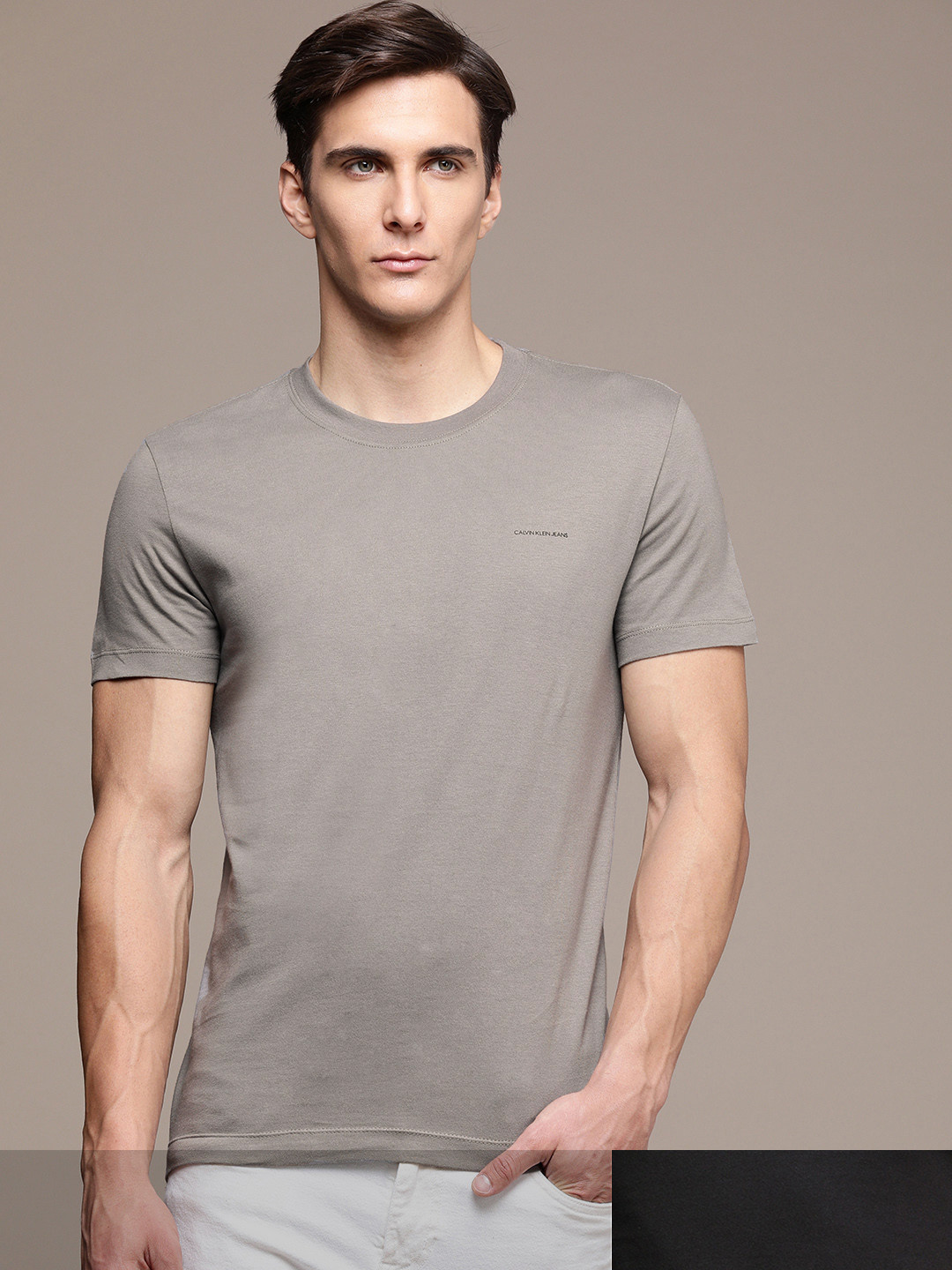 

Calvin Klein Jeans Men Pack of 2 Grey & Black Solid Pure Cotton Slim Fit T-shirt
