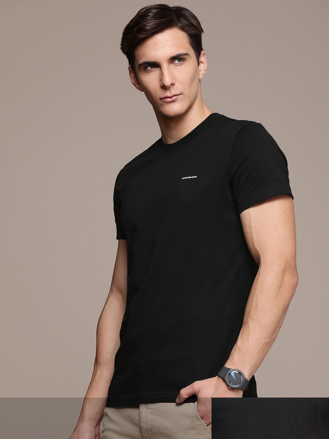 

Calvin Klein Jeans Men Pack of 2 Black Solid Pure Cotton Slim Fit T-shirt