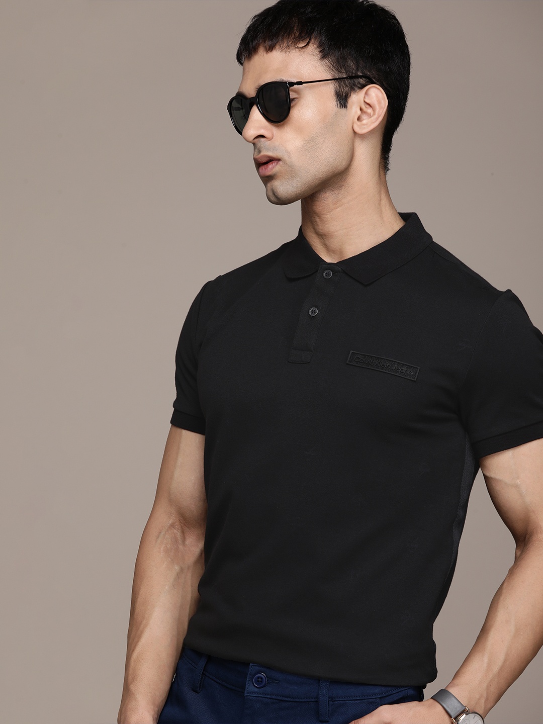 

Calvin Klein Jeans Men Black Polo Collar Applique T-shirt