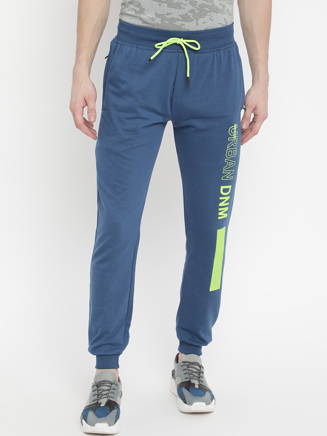 

V2 Value & Variety Men Blue & Green Printed Cotton Joggers