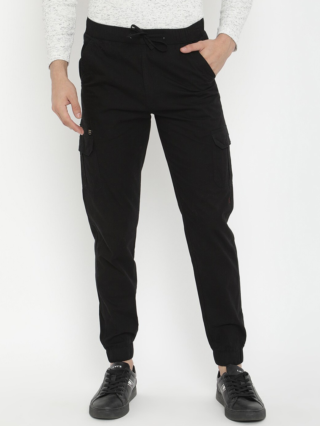 

V2 Value & Variety Men Black Joggers