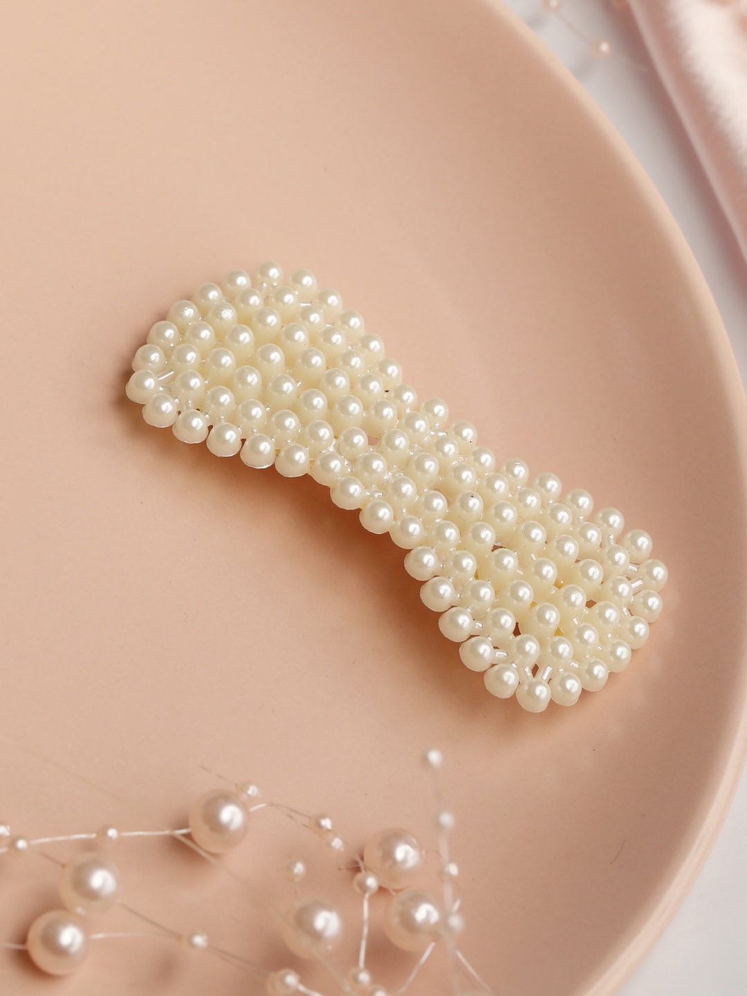 

PRITA BY PRIYAASI Women White Beads Set of 2 Ribbon Hair Pin