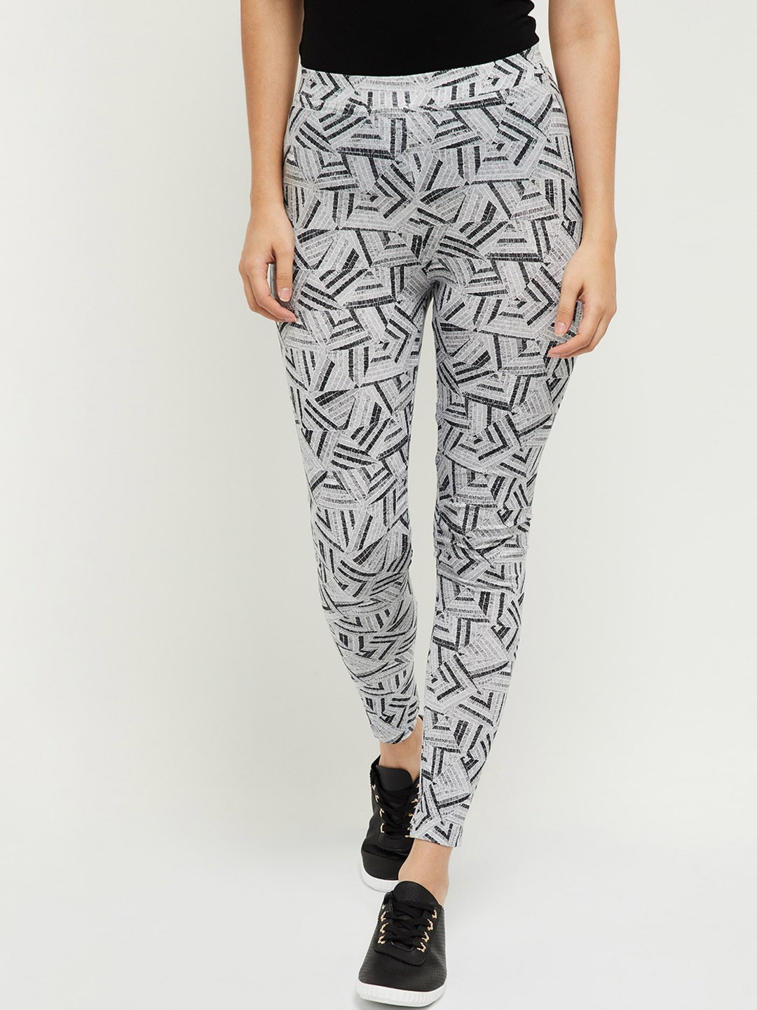 

max Women Charcoal Grey & White Printed Tights