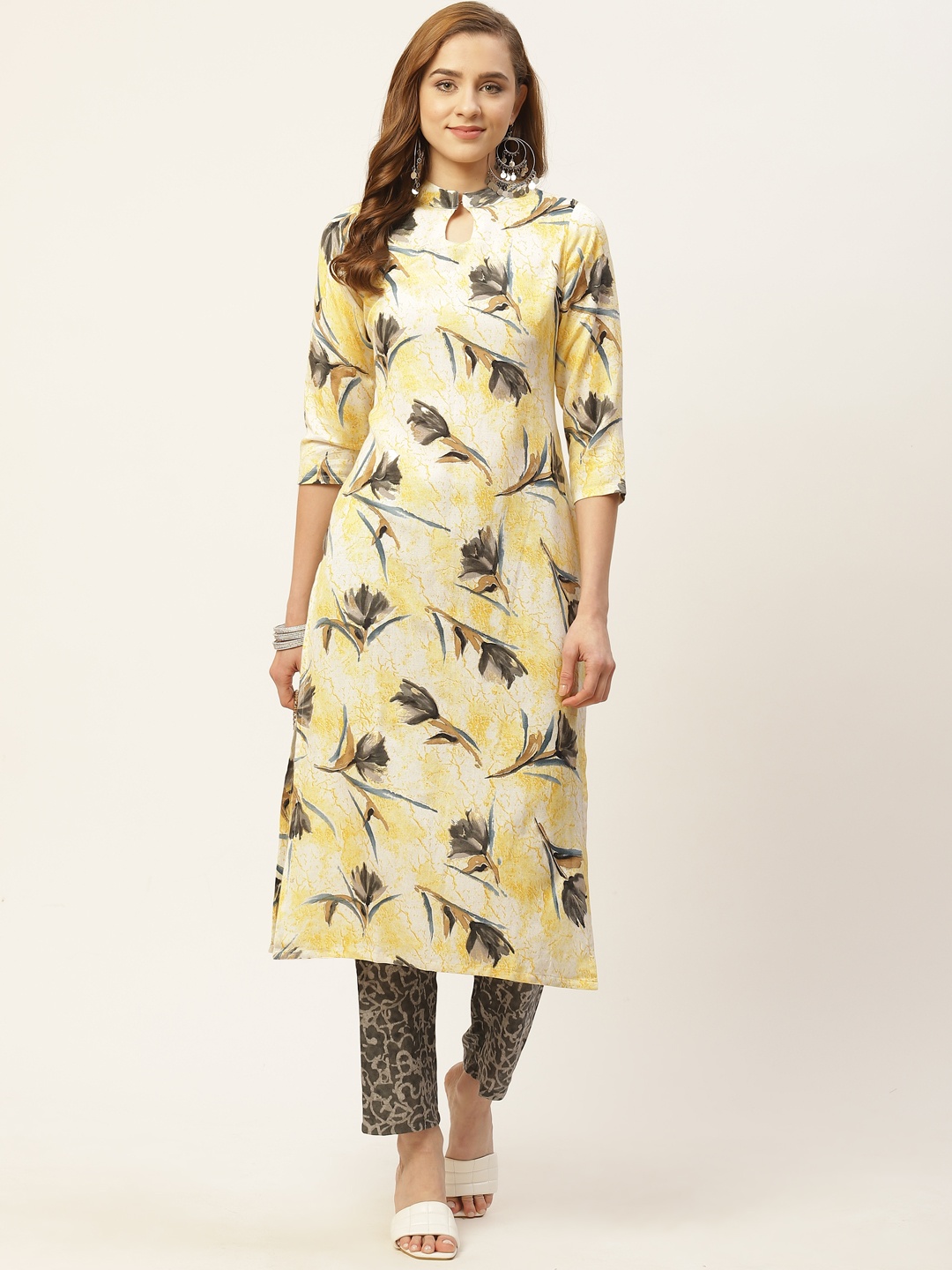 

VAABA Women Yellow & Taupe Ethnic Motifs Printed Kurta with Trousers