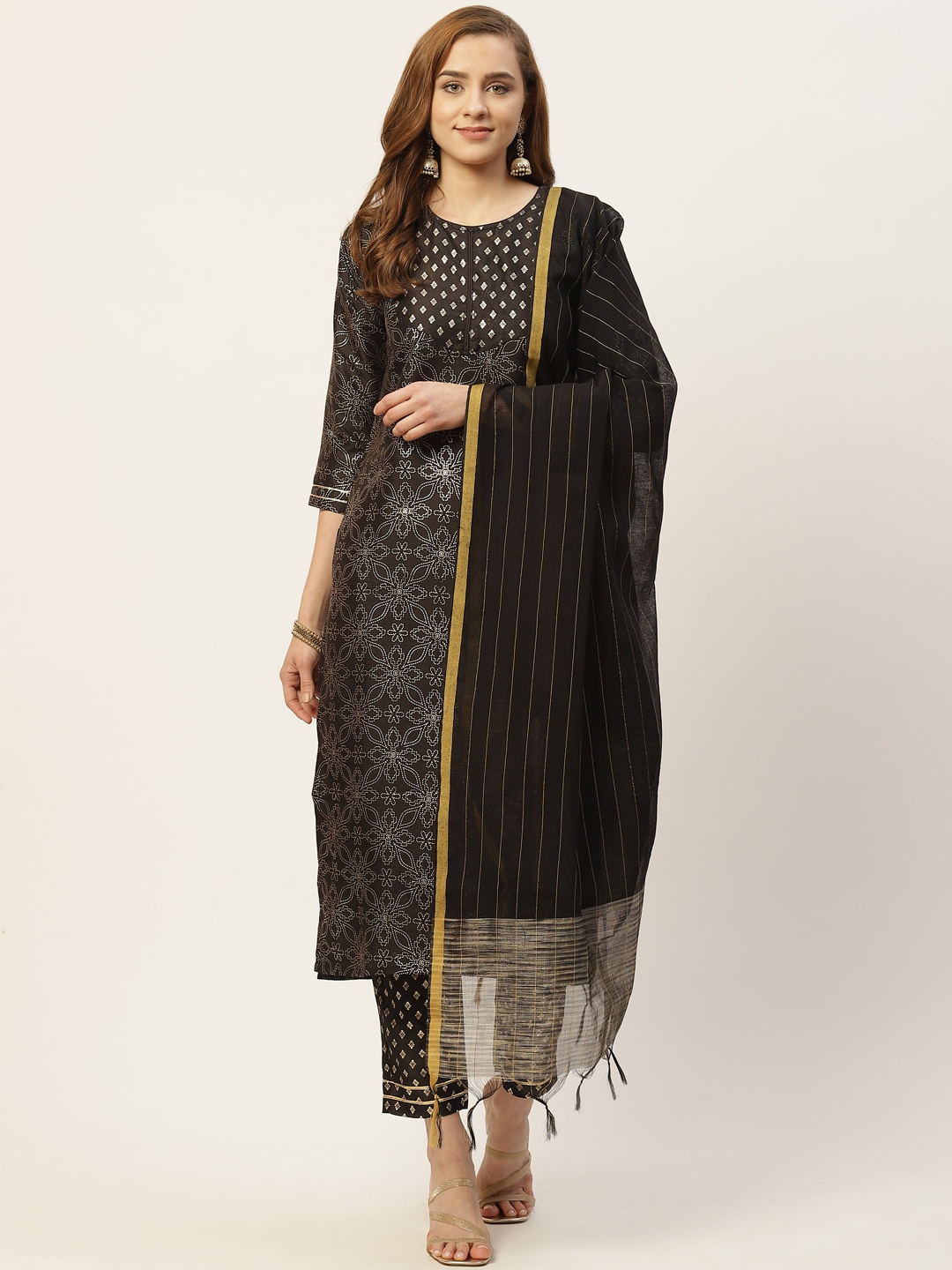 

VAABA Women Black & White Ethnic Motifs Silk Crepe Kurta with Trousers & With Dupatta