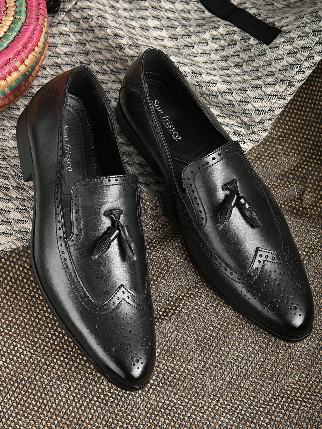 

San Frissco Men Black Loafers