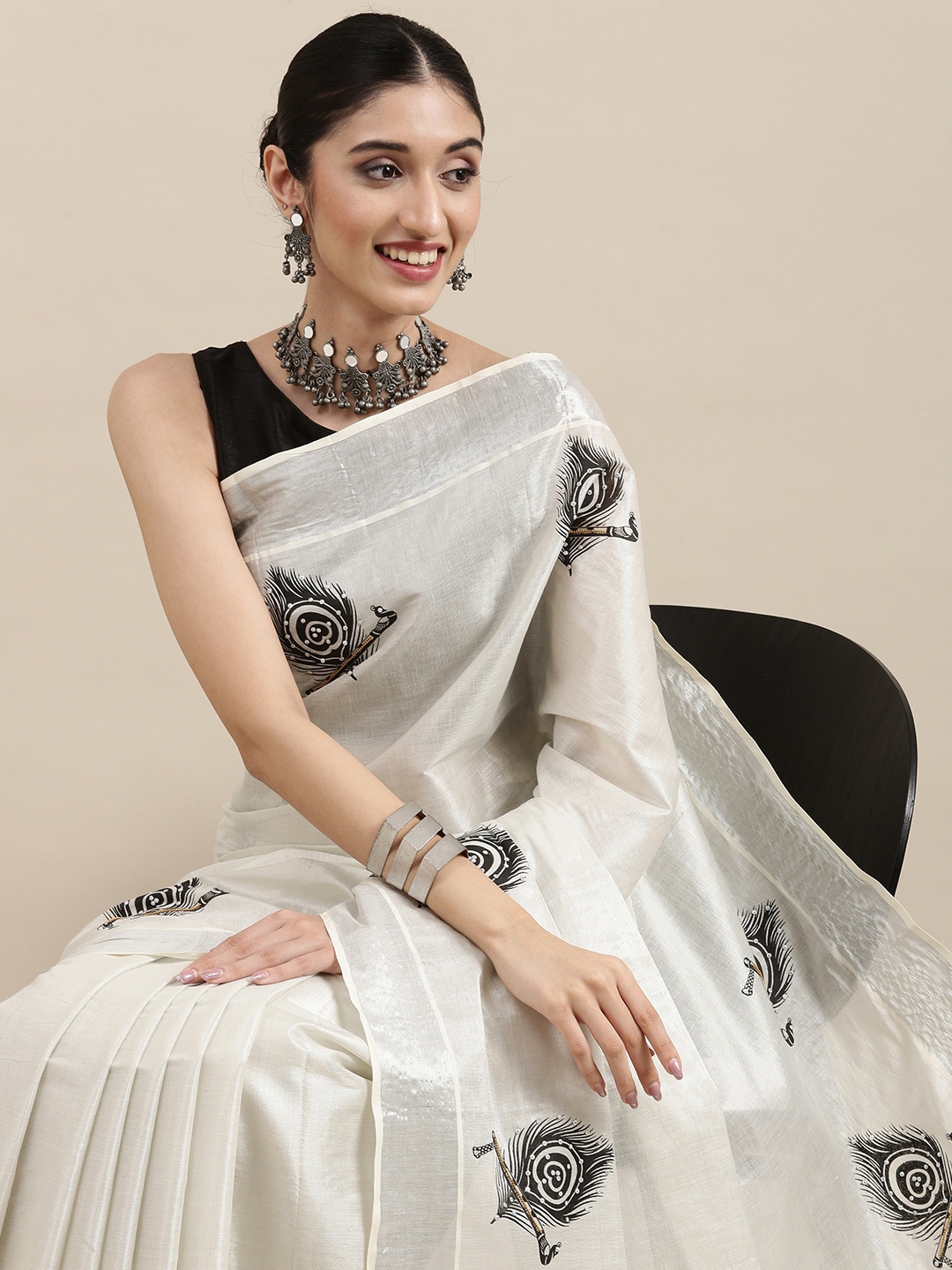 

Thara Sarees Women Off White & Black Ethnic Motifs Zari Pure Cotton Kasavu Saree