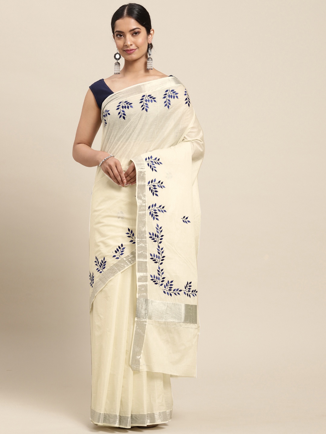 

Thara Sarees Women Off White & Navy Blue Embroidered Pure Cotton Kasavu Saree