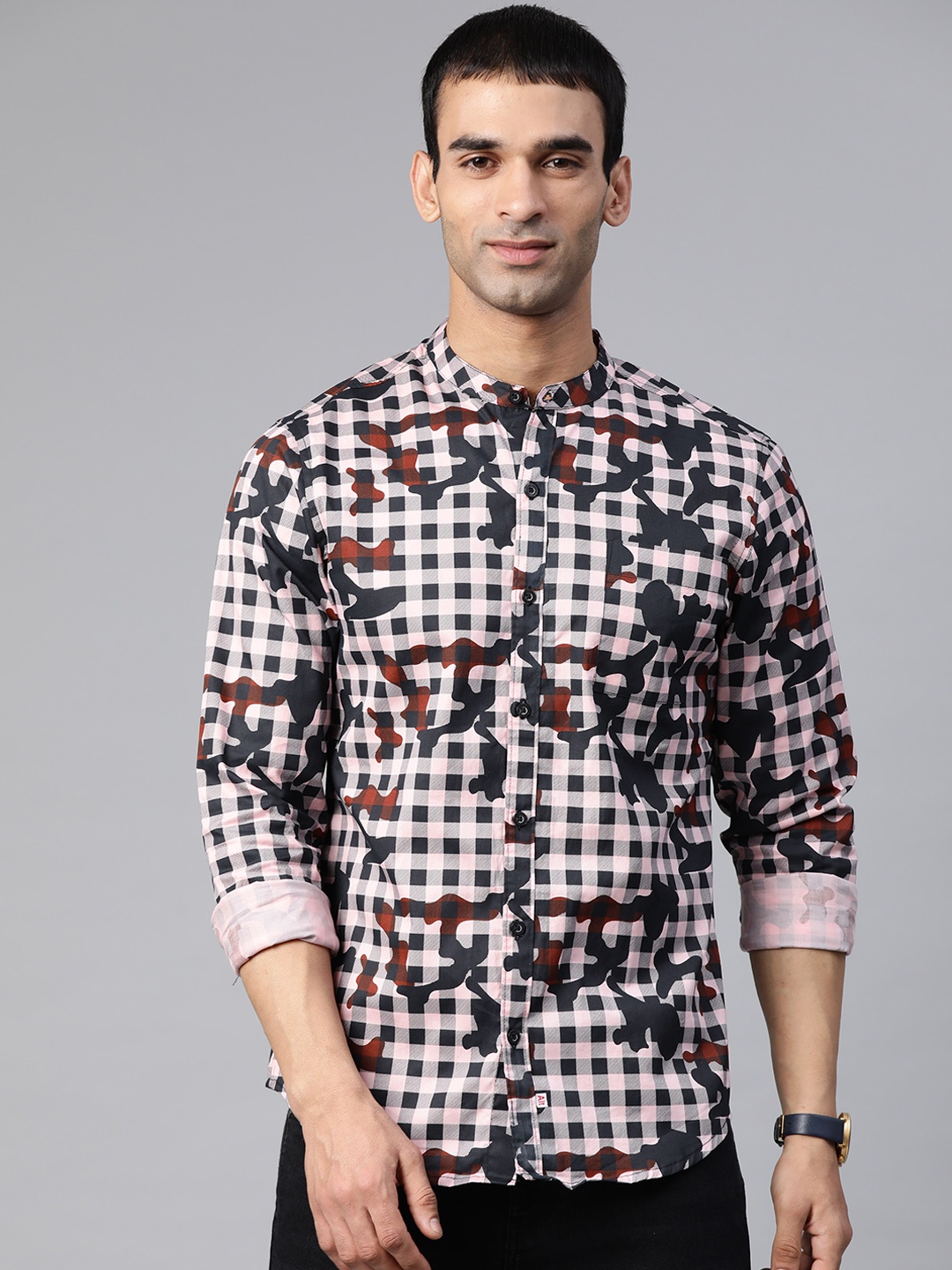 

Hubberholme Men Pink & Black Printed Pure Cotton Casual Shirt