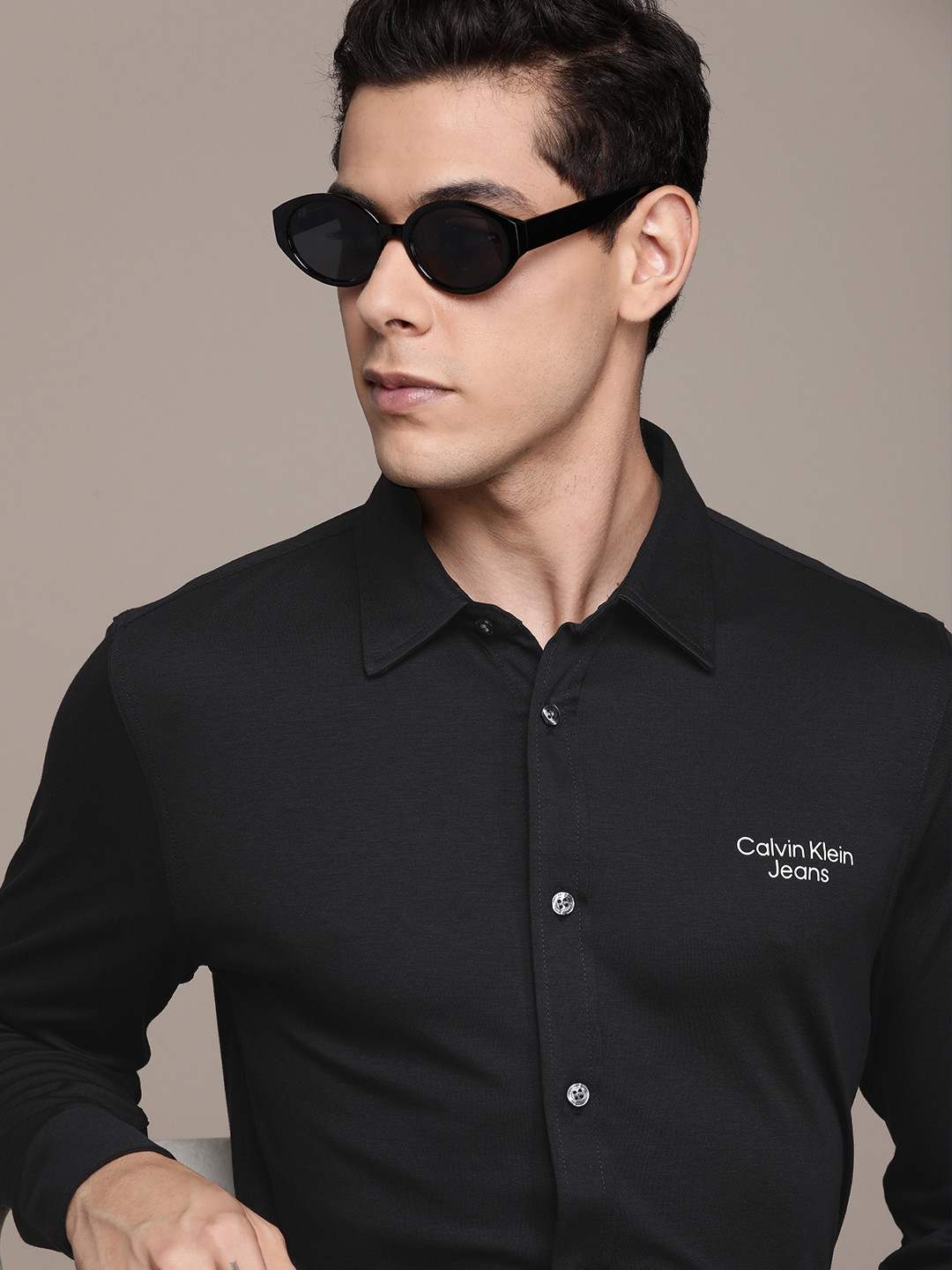 

Calvin Klein Jeans Men Black Slim Fit Printed Casual Pure Cotton Shirt