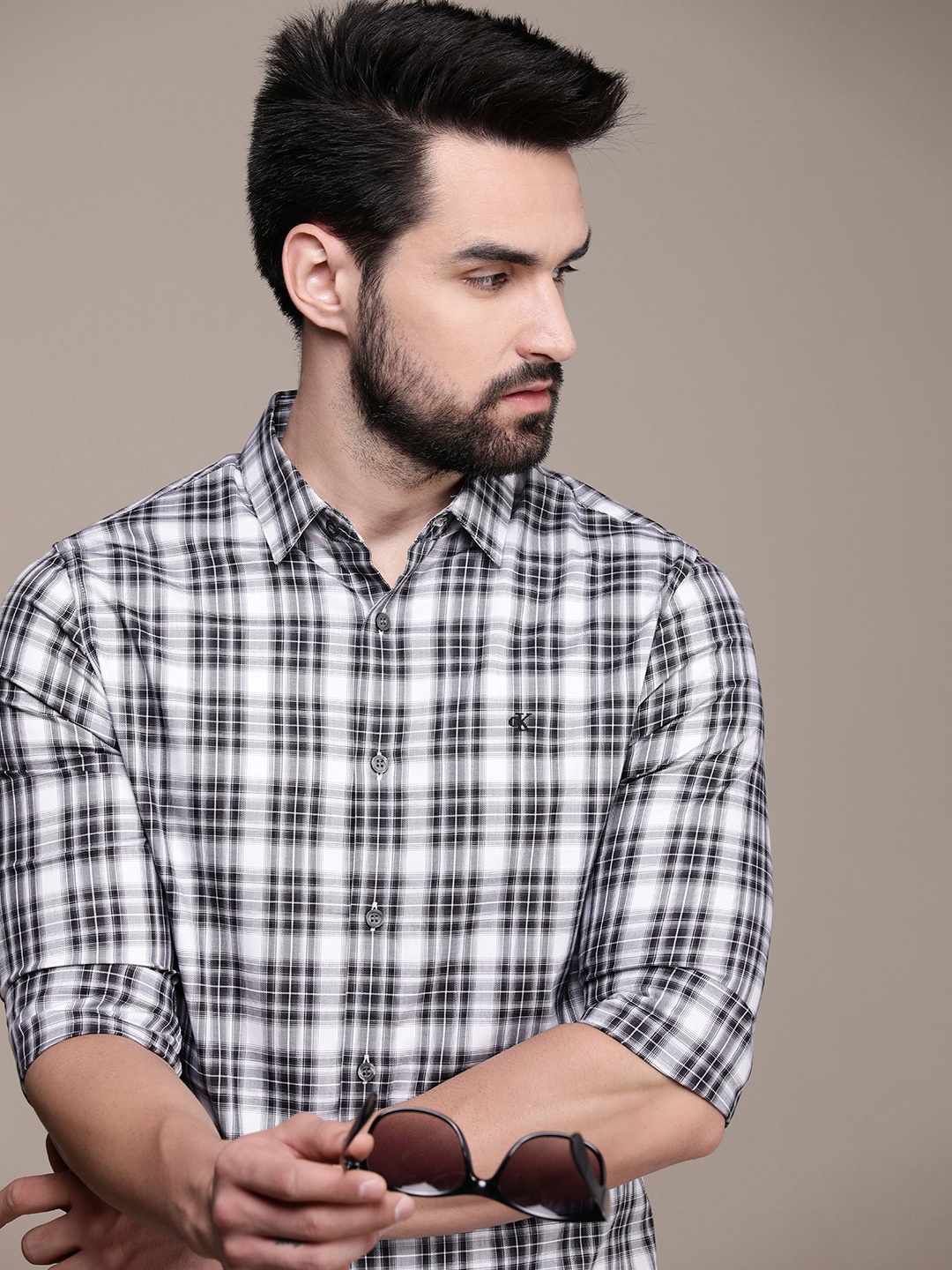 

Calvin Klein Jeans Men Slim Fit Tartan Checks Opaque Casual Shirt, Black