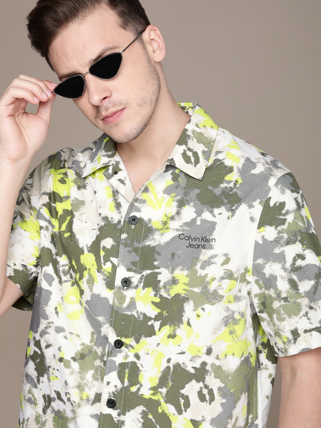 

Calvin Klein Jeans Men Multicoloured Printed Casual Shirt, Multi
