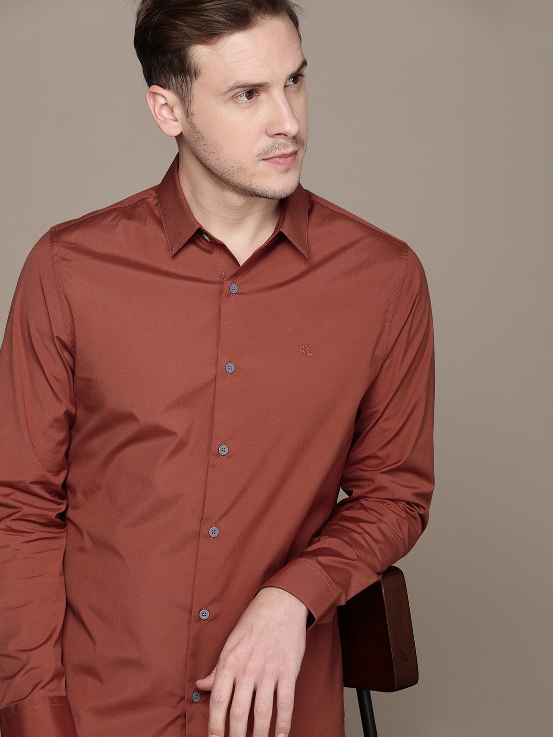 

Calvin Klein Jeans Men Rhubarb Red Slim Fit Casual Shirt