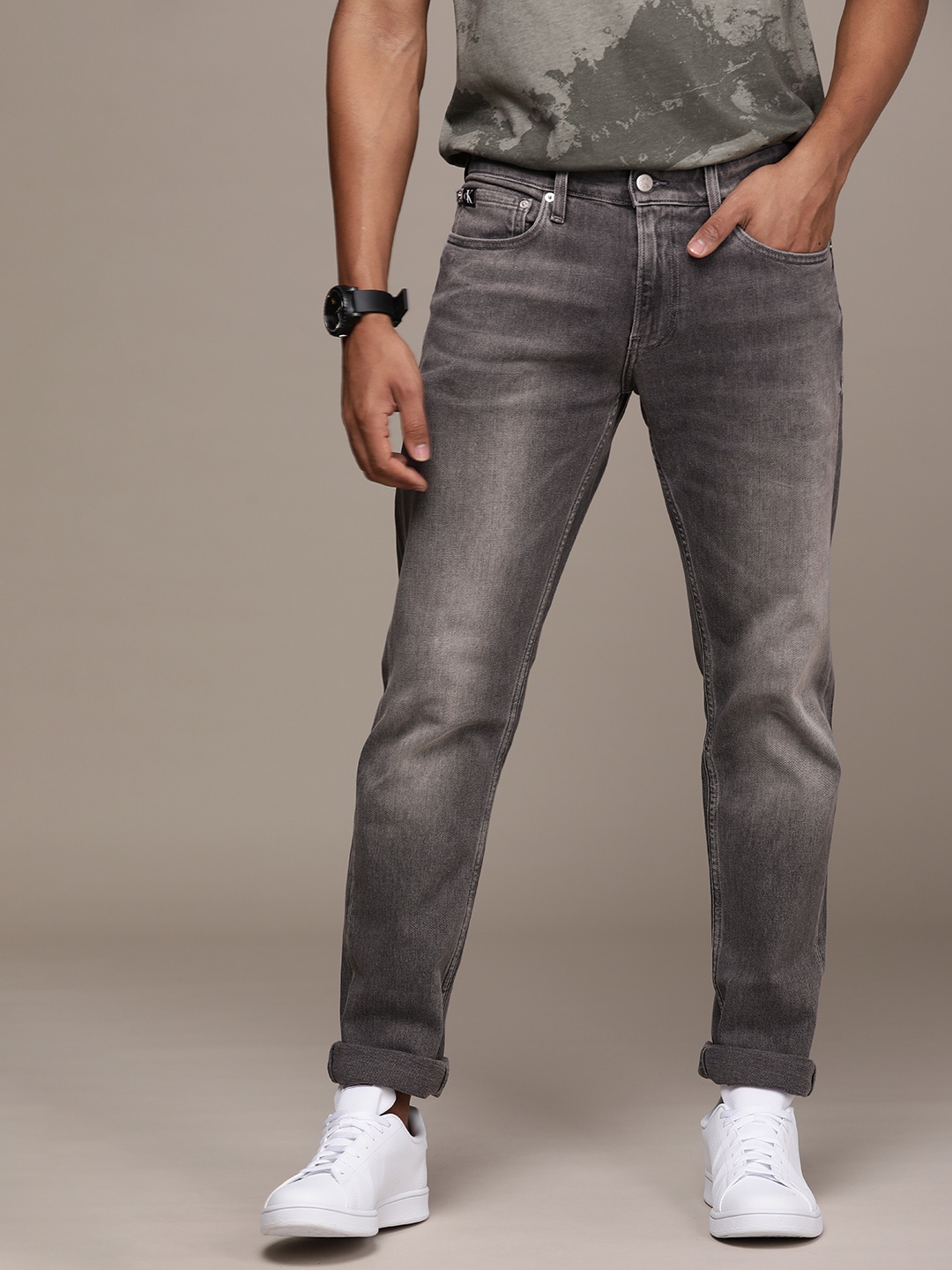

Calvin Klein Jeans Men Grey Slim Fit Light Fade Stretchable Jeans