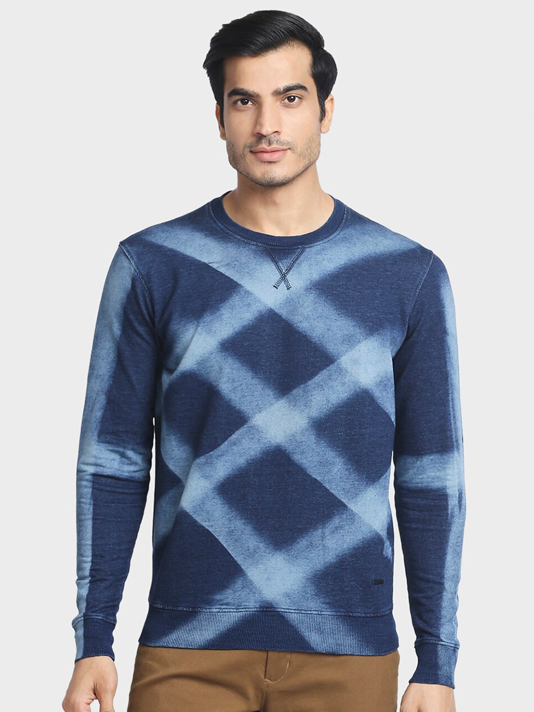 

ColorPlus Men Blue Printed Sweatshirt