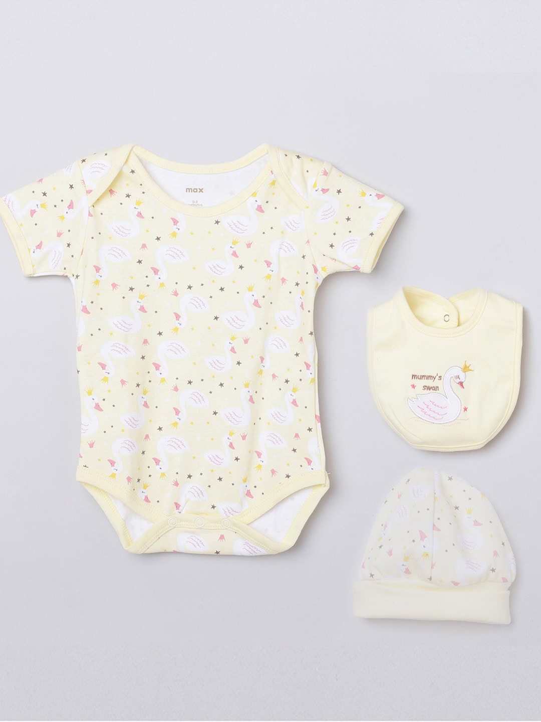 

max Girls Set Of 3 Cream Printed Pure Cotton Gift Set