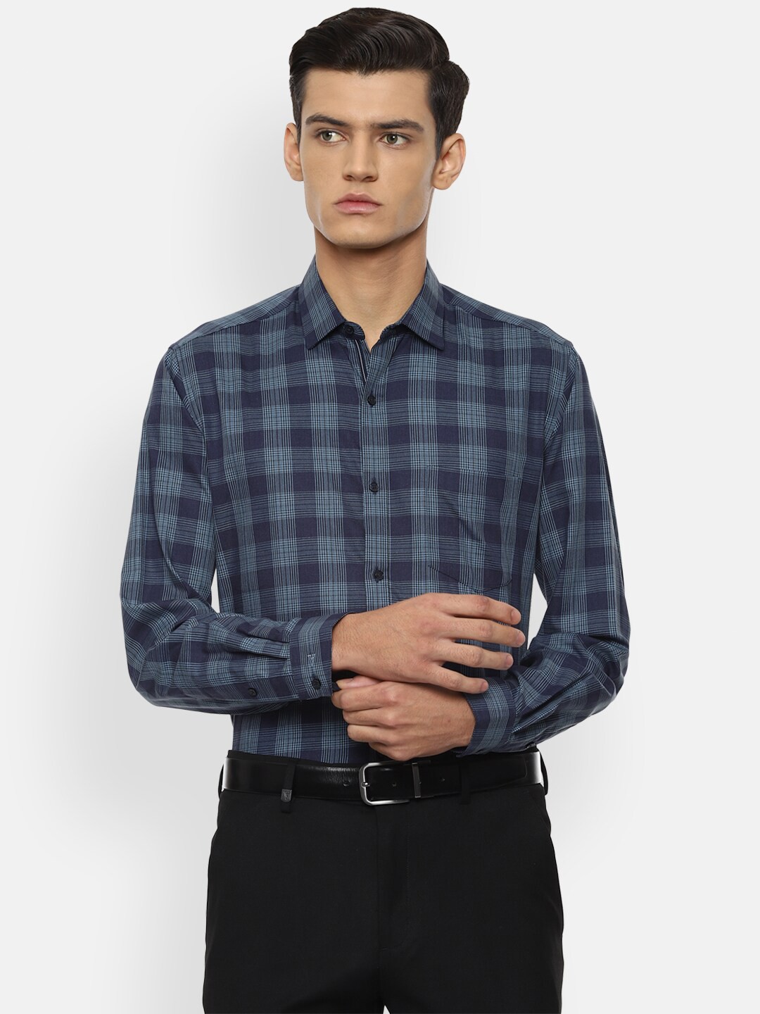 

Van Heusen Men Navy Blue Buffalo Checks Checked Formal Shirt