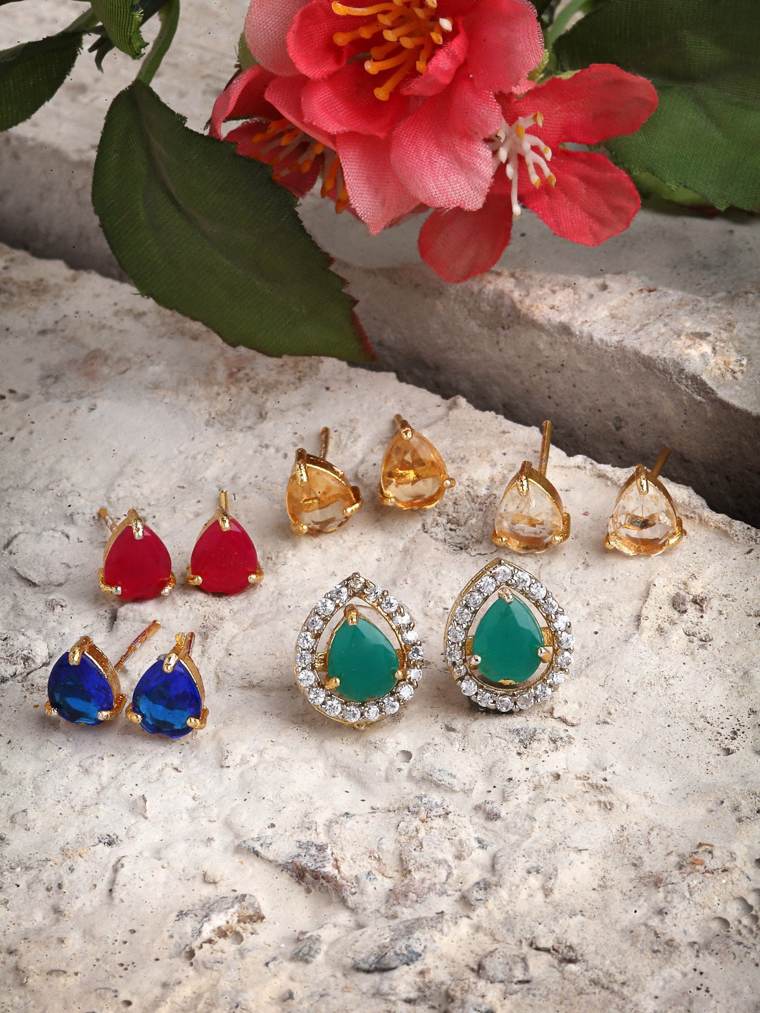 

ZENEME Red Teardrop Shaped Studs Earrings