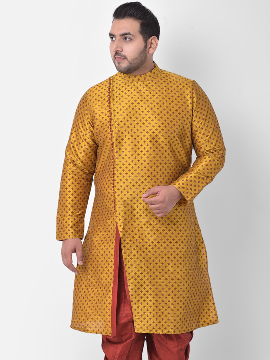 

DEYANN PLUS Men Yellow & Maroon Ethnic Motifs Printed Dupion Silk A-line Kurta